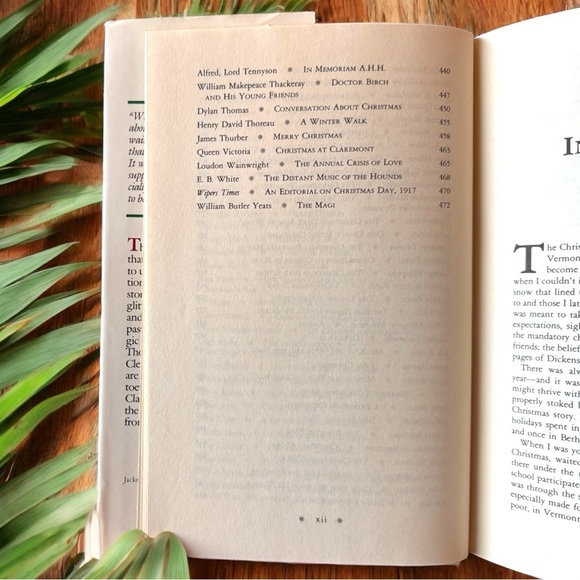 VINTAGE 1982 “A Christmas Treasury” Hardcover Book | Edited by Jack Newcombe - Picture 12 of 16